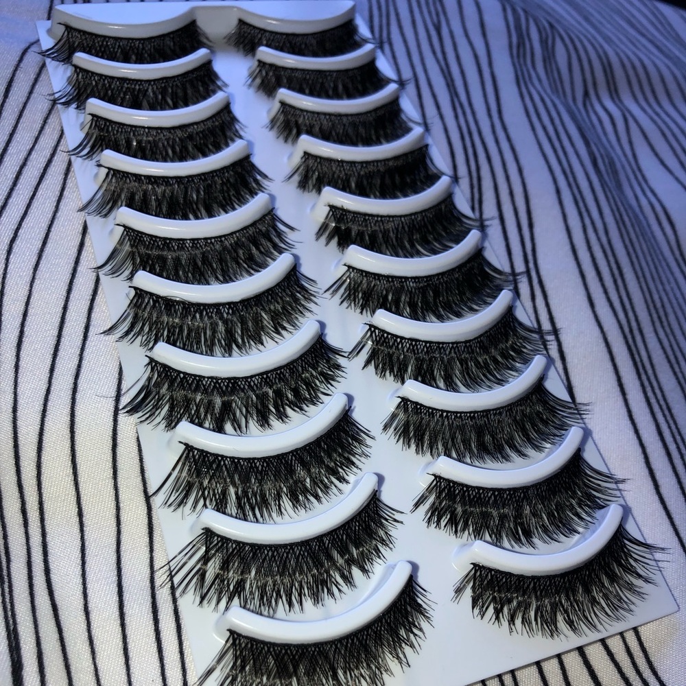 10 PAIRS OF LASHES ✨